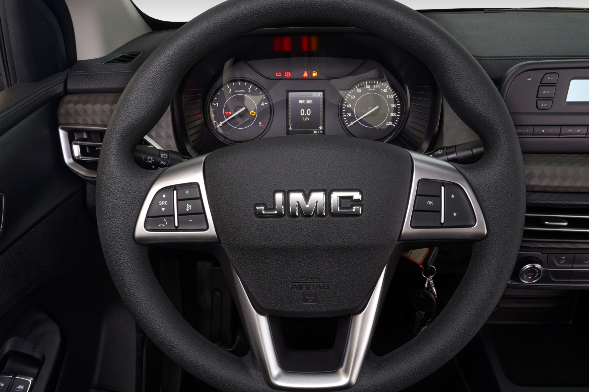 JMC Vigus — عجلة القيادة والعدادات