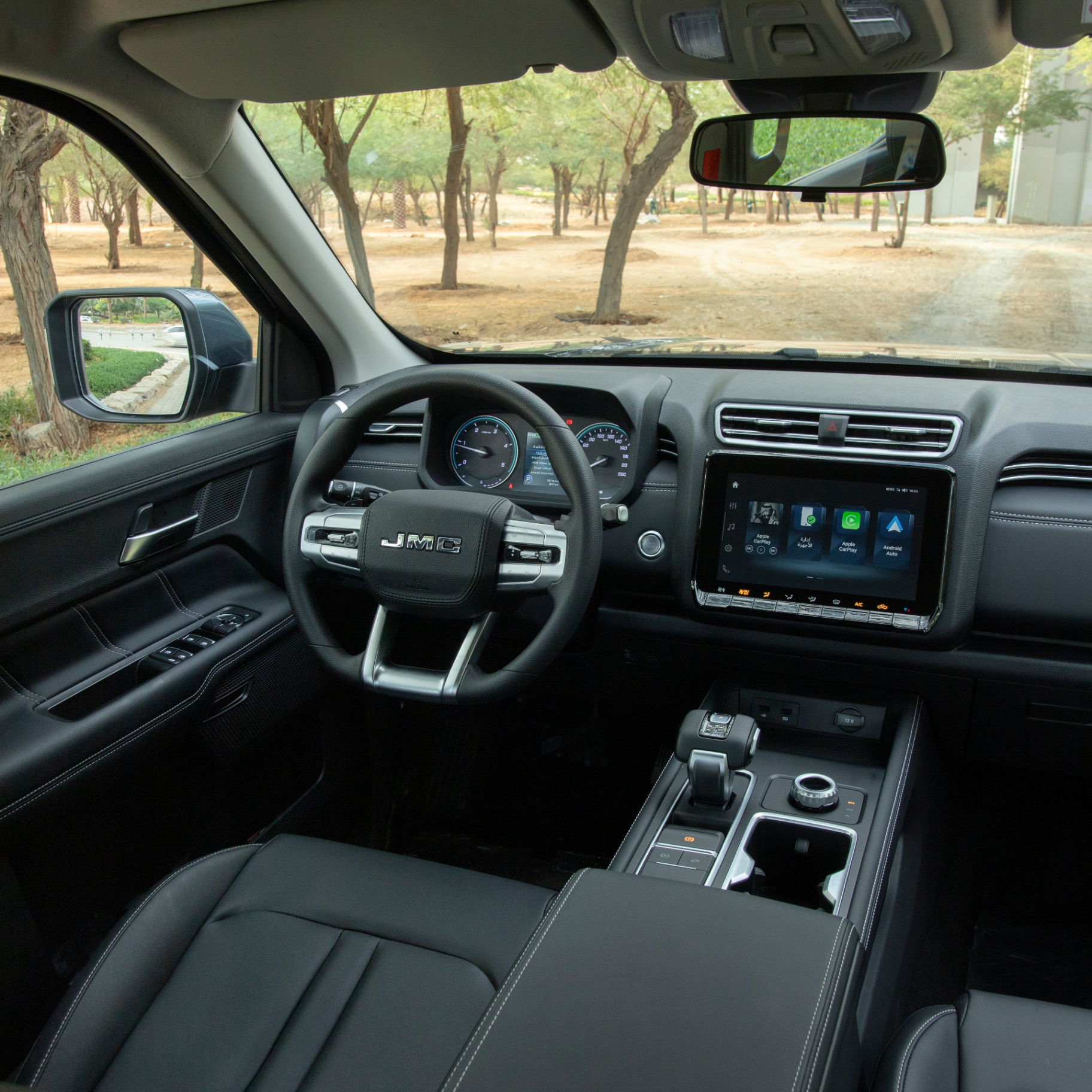JMC Grand Avenue 4X4 — مقعد القيادة وعجلة JMC